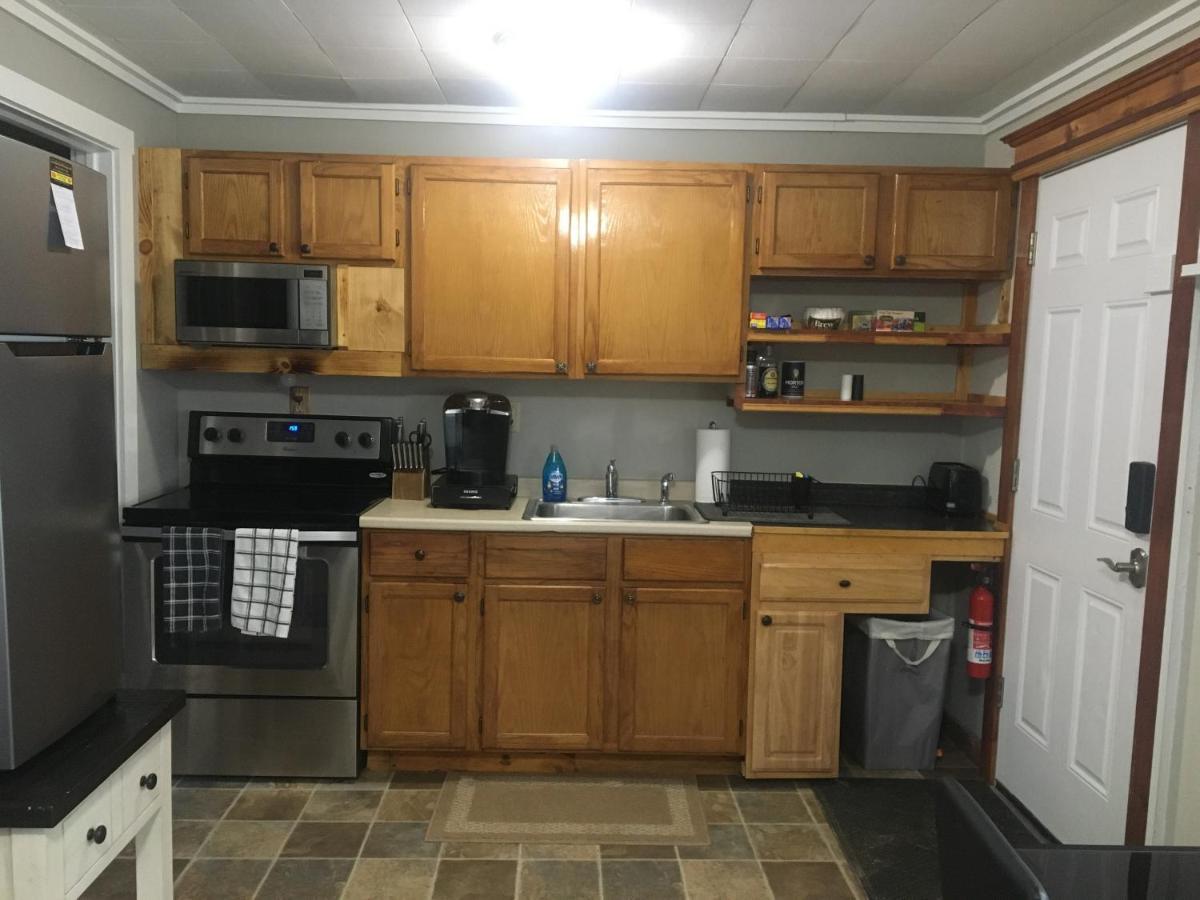 Just Like Being At Home- Newly Renovated Unit North Troy Екстер'єр фото