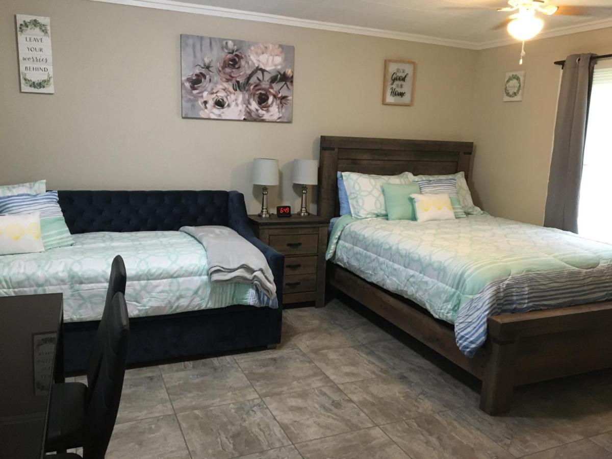 Just Like Being At Home- Newly Renovated Unit North Troy Екстер'єр фото