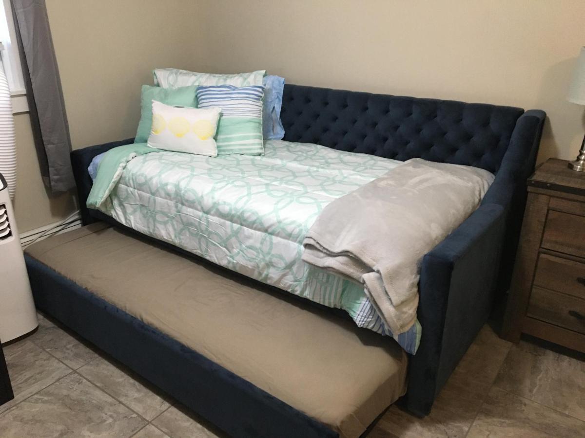 Just Like Being At Home- Newly Renovated Unit North Troy Екстер'єр фото